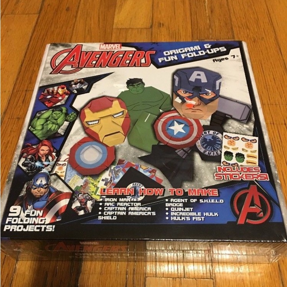MARVEL AVENGERS ORIGAMI & Fun Fold-ups-9 FUN Projects Includes Stickers Ages 7+